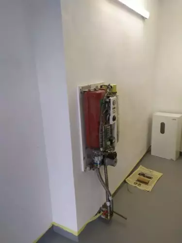 Instalace tepelného čerpadla HOTJET firmou Elcool