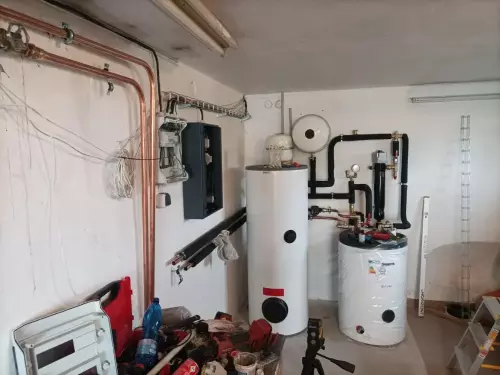 Instalace tepelného čerpadla HOTJET a odborná likvidace staré akumulační nádrže